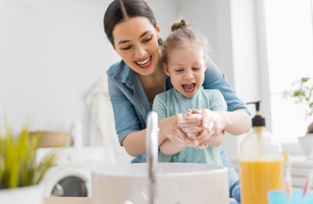 5 трика, с които ще научите децата да мият ръцете си правилно