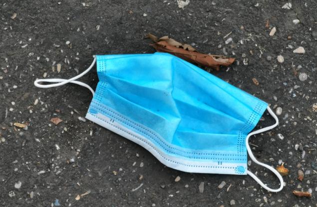 Използваните медицински маски могат да послужат за строежа на пътища