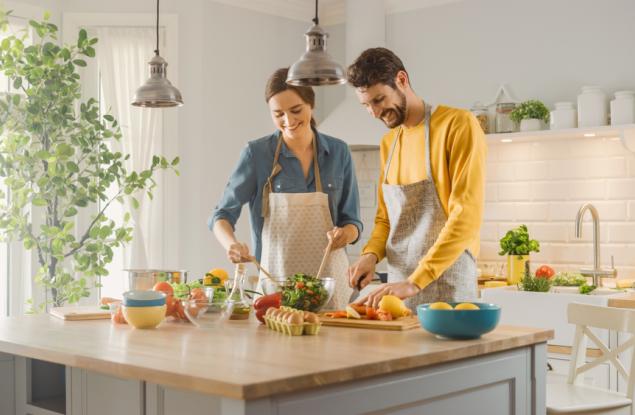 Виц: Скъпи, подай ми солта, лимона и текилата
