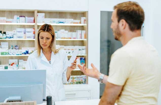 Виц: Обир на аптека