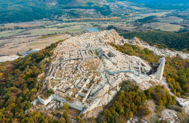Перперикон: където легендите за Александър и Цезар оживяват