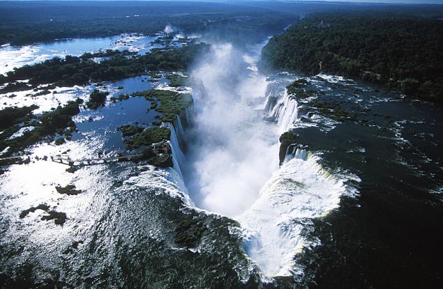 Водопадите Игуасу - едно от чудесата на нашия свят