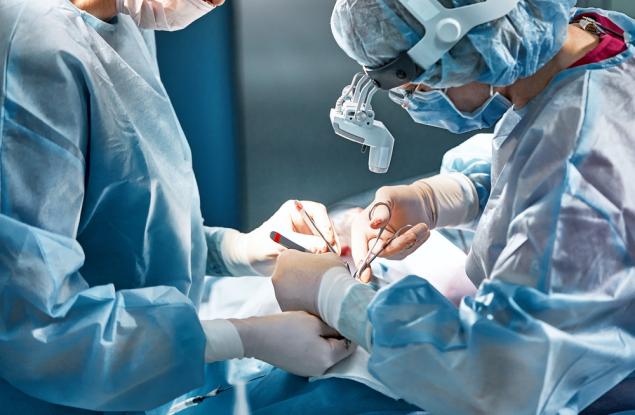 Почина първият човек в света с трансплантирано сърце от генномодифицирано прасе