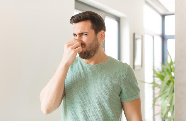 Виц: Гошо, какъв е тоя парфюм, бе?!