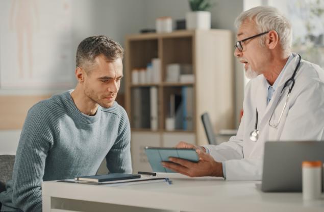 Виц: Лекар съветва мъж