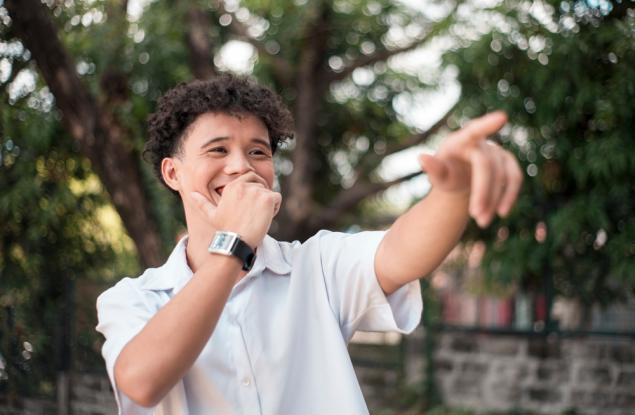 Виц: Разликата между обикновения и големия подмазвач