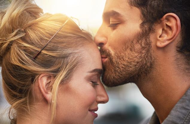 Посланията, които един мъж очаква да получи от любимата си