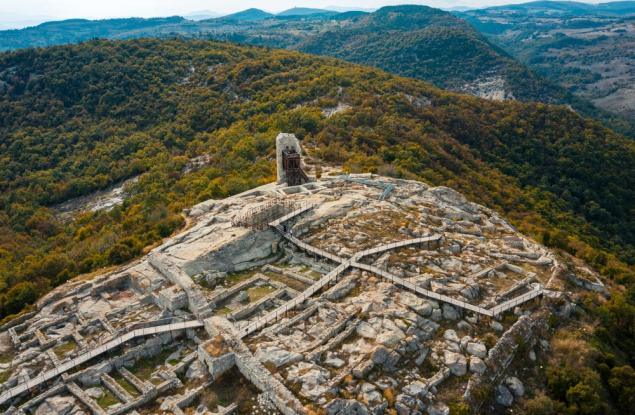 Aрхеолози в Южния квартал на "Града на мъртвите" в Перперикон проучиха нови 25 гроба
