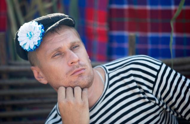 Виц: Клиент влиза в парфюмериен магазин в Москва