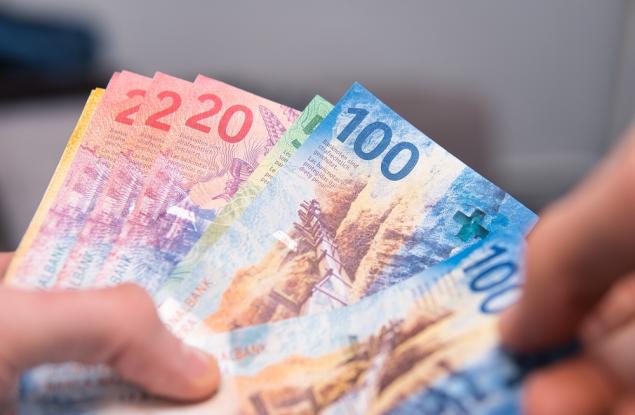 Виц: Къде съхранявате парите си?