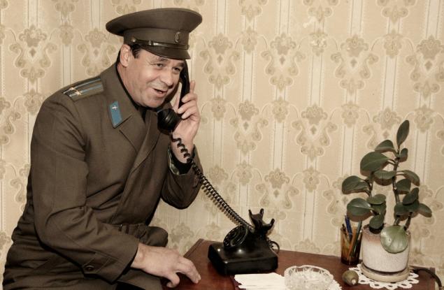 Виц: Руснак се будалка с КГБ