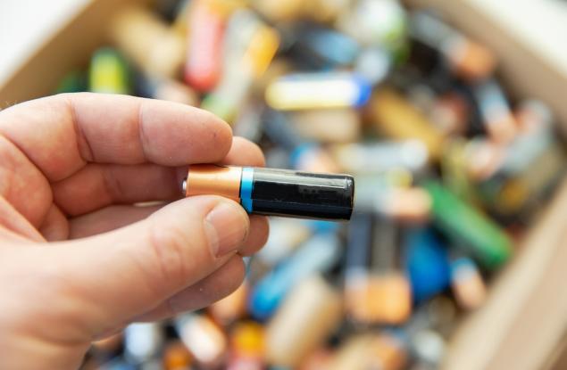 Защо батерията на телефона се влошава с времето