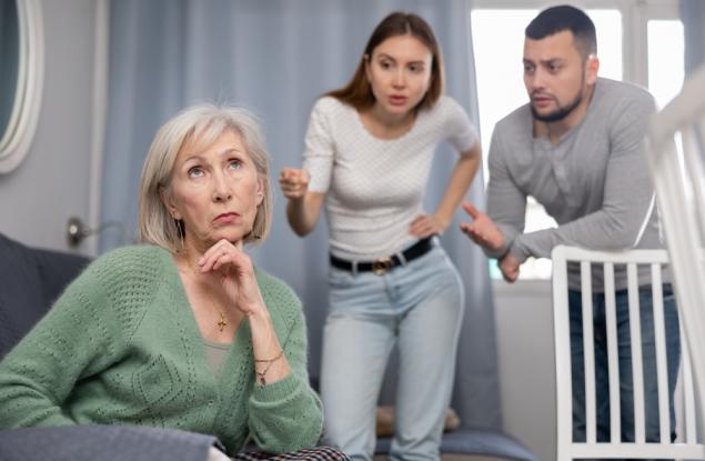 Виц: Приликата между слънцето и тъщата