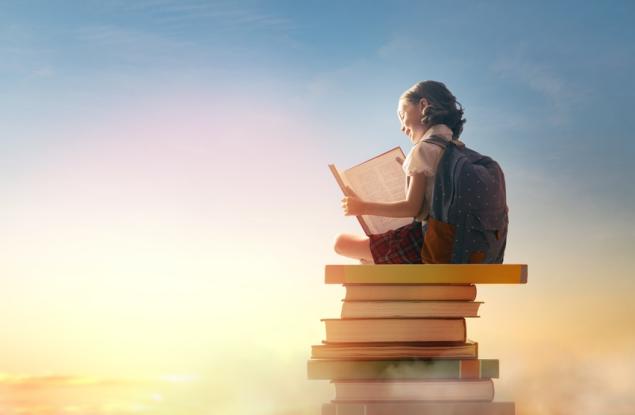 Студентите трябва да четат книги. Цели книги.