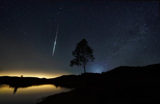Персеидите – най-впечатляващият летен метеорен поток – достига своя максмиум тази вечер