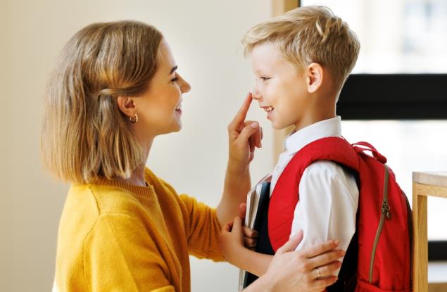 Виц: Мамо, мисля, че викат татко в училище