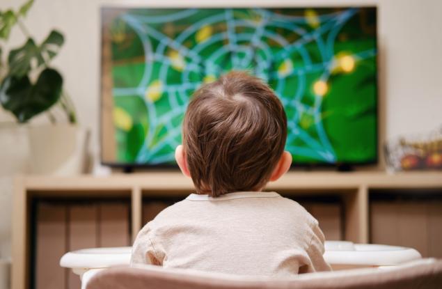 Времето пред екрана може да има изненадващ ефект върху способността на децата ни да обработват усещания