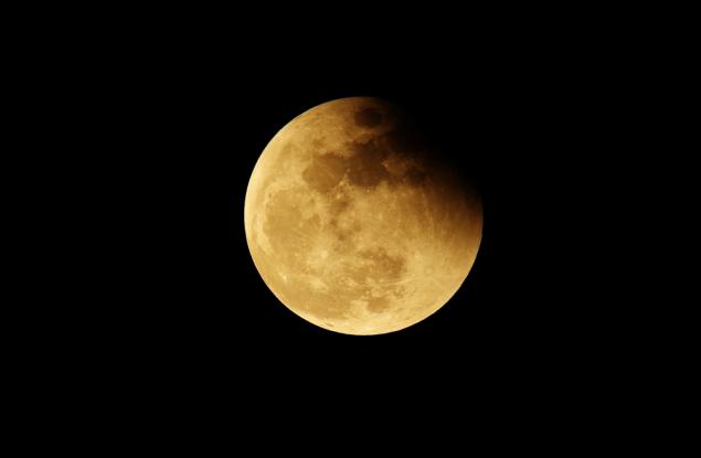 Частично лунно затъмнение ще се наблюдава от България на 18 септември 