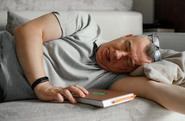 Виц: Престани, виждам, че не си мъртъв