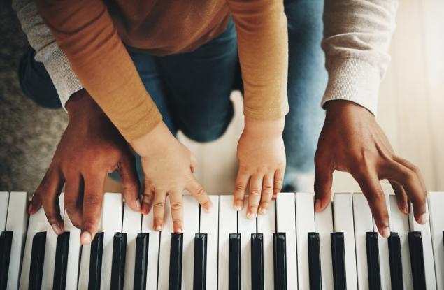 Уроците по пиано подобряват когнитивните способности