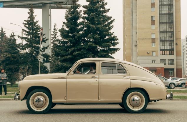 Виц: Властите в СССР глобяват за превишена скорост