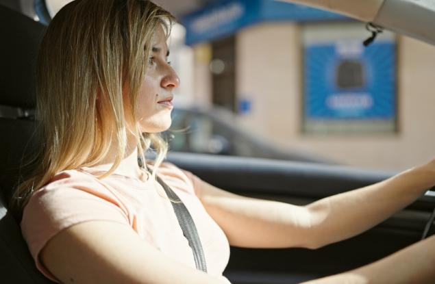 Виц: Инструктор към блондинка