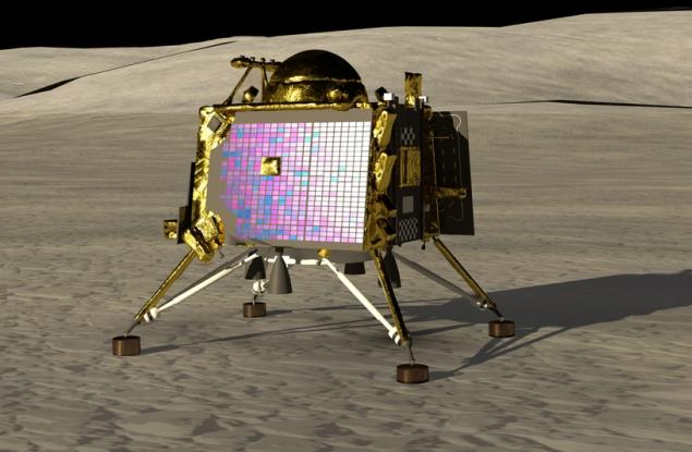 Индийският луноход направи първата си разходка на Луната