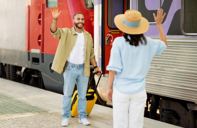 Виц: Посрещам жената на гарата, а тя недоволна