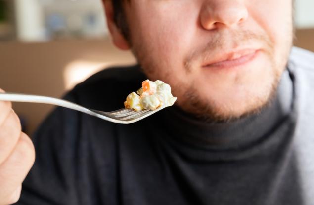 Виц: Тъщи си говорят