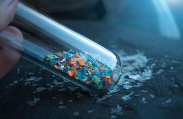 Микропластмасите и антимикробната резистентност: Скритата заплаха за здравето