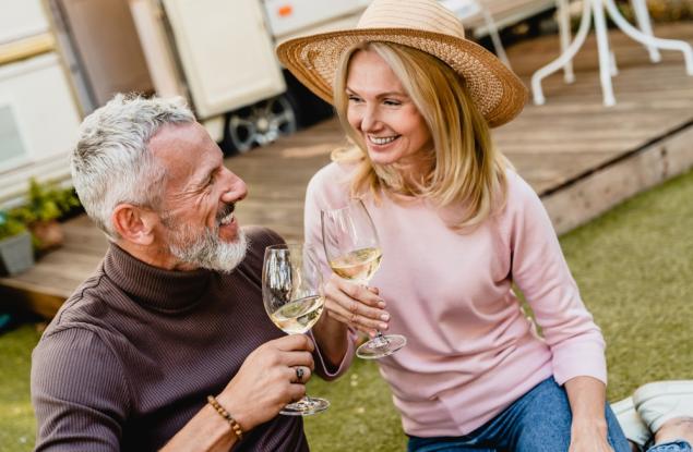 Виц: Скъпи, какво харесваш в мен?