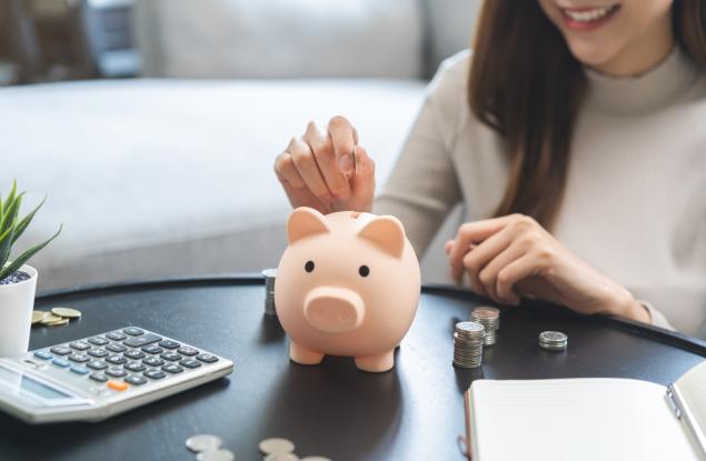 Виц: Ако са ви останали пари от заплатата...