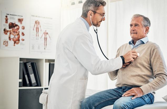 Виц: Докторе, боли ме черният дроб