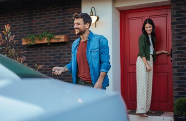 Виц: Скъпи, само се върни жив