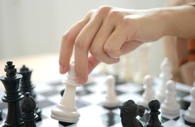 Виц: Жените са като шахматистите