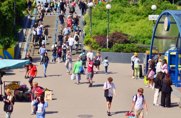 Хората се движат повече от всички диви сухоземни животни