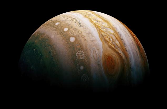 Сенчестите области на външния диск може да са формирали най-големите спътници на Юпитер