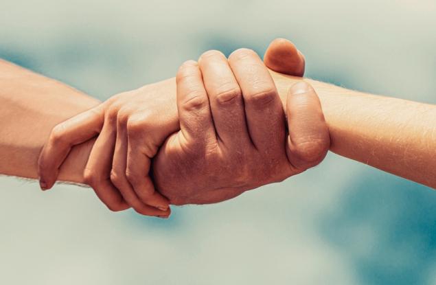 Виц: Помогни на някого в беда