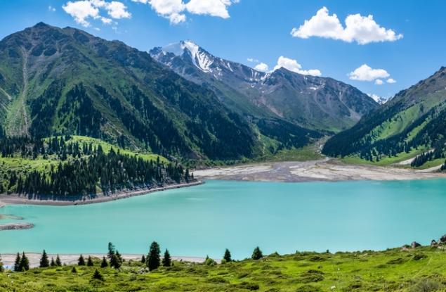 Астрономи представиха нова теория за появата на вода на Земята