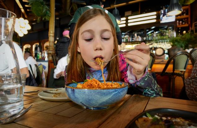 Педиатрите: това са най-вредните храни за деца до 12-годишна възраст