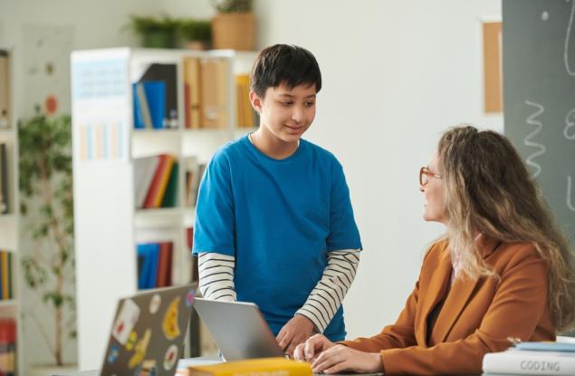 Виц: Г-жо, може ли да ме накажете за нещо, което не съм направил?