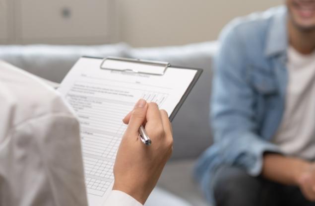 Виц: На преглед при психолог