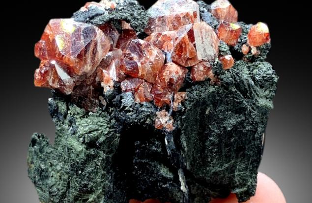 Австралийски учени разчитат „космически часовник“ в циркона, за да разкрият древната история на ландшафта