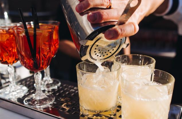 Виц: Щирлиц има явка със свръзка от Русия