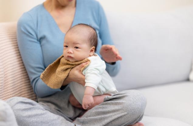 Трикове, когато бебето хълца