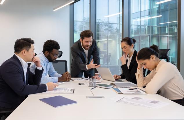 Виц: 35 процента увеличение на заплатите