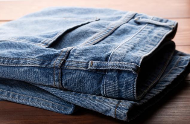 Виц: Скъпи, дадох новите ти дънки на съседа