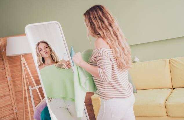 Виц: Как мъжете и жените избират какво да облекат