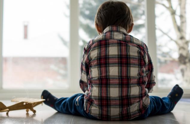 9-годишно изследване разкрива трайните ефекти на детските травми върху връзките ни като възрастни