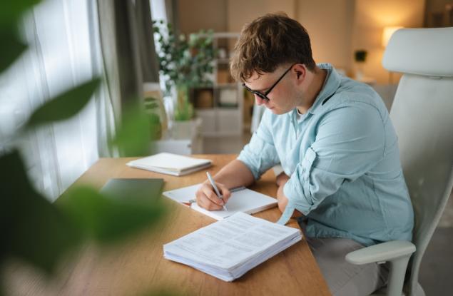 Виц: Дневник на типичния студент